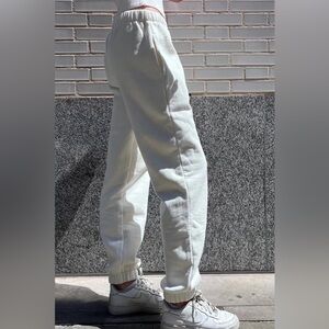 Brandy Melville Rosa Sweatpants